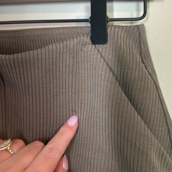 Lululemon Ribbed Softstreme High-Rise 2” Short - Picture 8 of 8